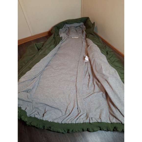 Ladies Woolrich long Women's Size medium green puffer Hooded Jacket - Picture 5 of 9